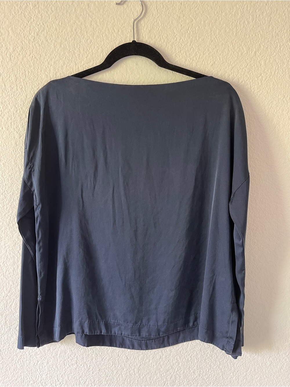 Vince Silk Long-Sleeve Boatneck Top - Navy
